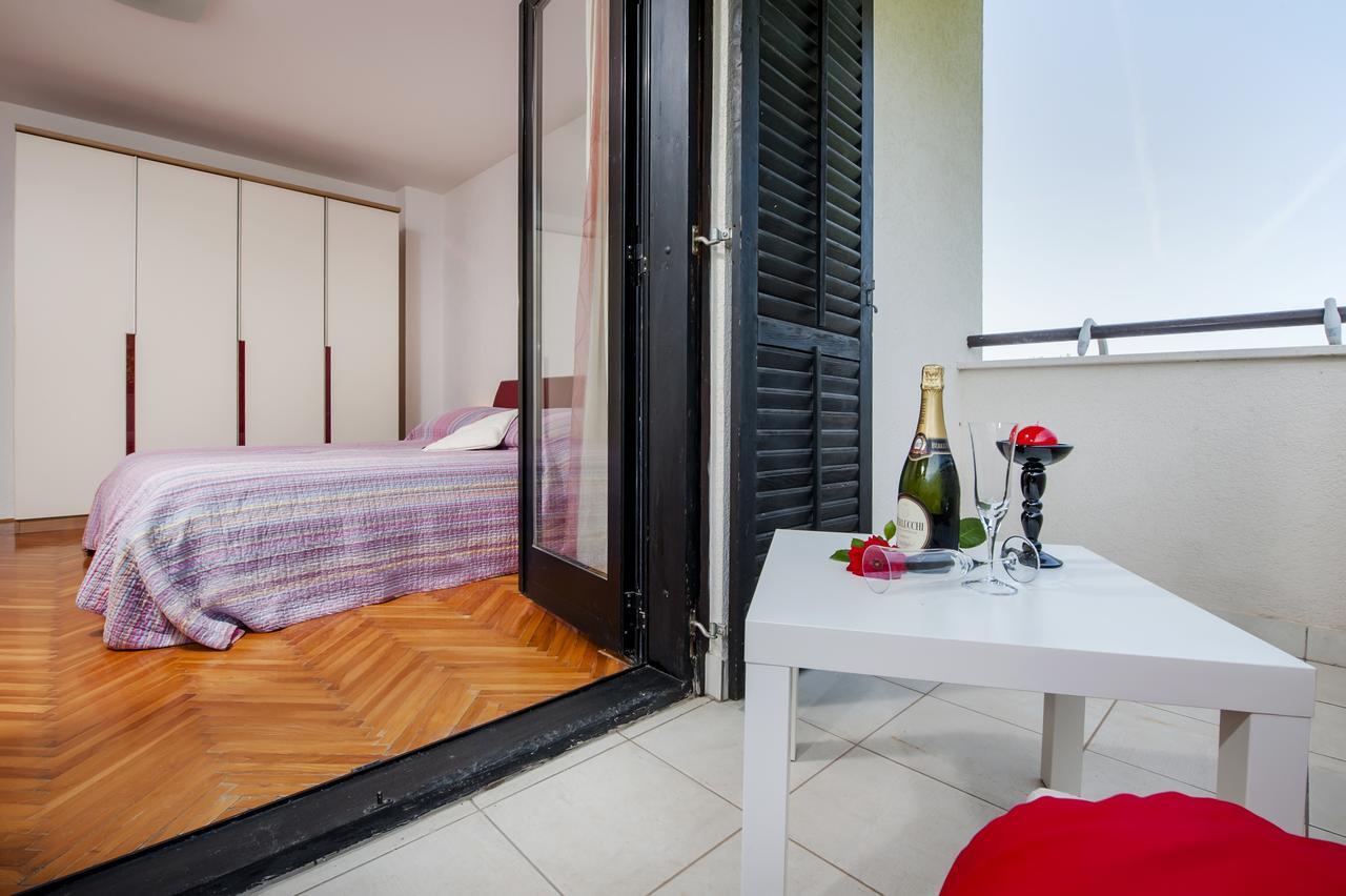 Cerin Apartment Ровинь Экстерьер фото